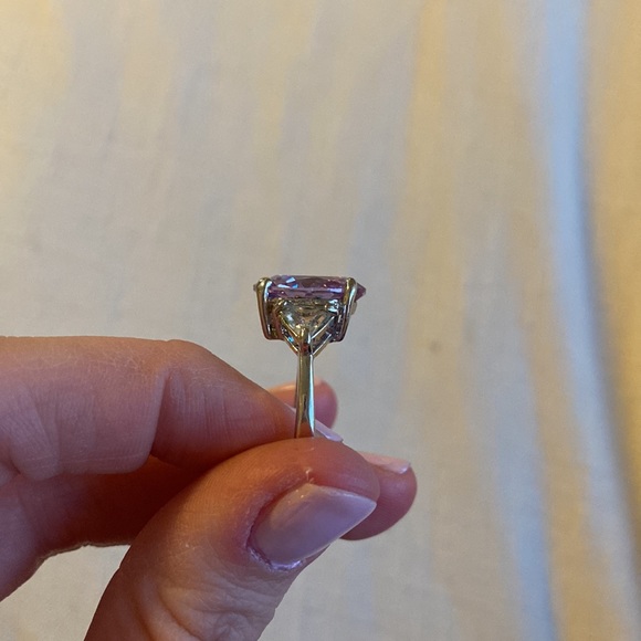 Ring - Picture 4 of 6